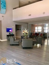 711 Cosmopolitan Dr NE in Atlanta, GA - Foto de edificio - Building Photo