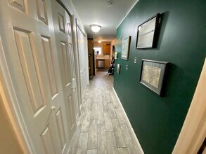 247 Grove St in Jersey City, NJ - Building Photo - Building Photo