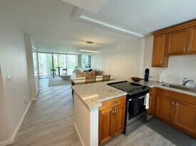 4242 Deste Ct in Greenacres, FL - Building Photo