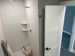 127 Tunxis Hill Rd, Unit 2 in Fairfield, CT - Foto de edificio - Building Photo