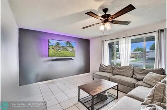 8620 NW 25th St in Sunrise, FL - Building Photo - Building Photo