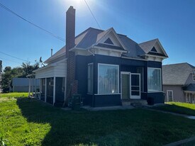 727 SW 1st St in Pendleton, OR - Building Photo