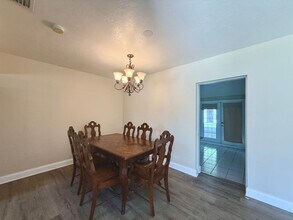 2128 Harley Ave in Sarasota, FL - Building Photo - Building Photo