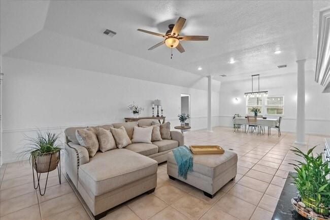 property at 933 Bonita Dr