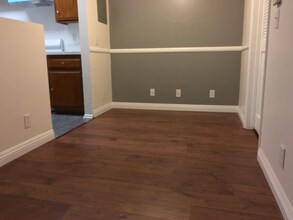 14615 Burbank Blvd in Los Angeles, CA - Building Photo - Building Photo