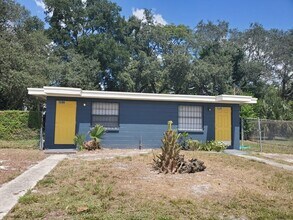 1338 E 137th Ave in Tampa, FL - Building Photo - Building Photo