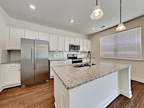 2753 Bison Ct in Nashville, TN - Foto de edificio - Building Photo