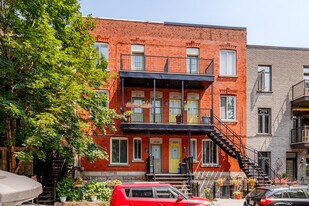 1025 Saint-Philippe Rue in Montréal, QC - Building Photo