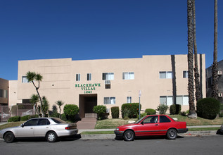 Blackhawk Villas in Granada Hills, CA - Building Photo - Building Photo