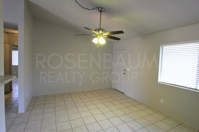 4717 E Camino St in Mesa, AZ - Foto de edificio - Building Photo