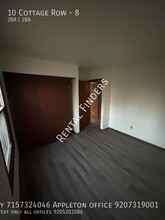 10 Cottage Row in Marinette, WI - Building Photo - Building Photo