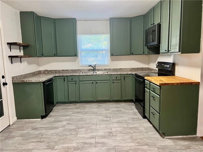 419 Southwick Dr in Fayetteville, NC - Building Photo - Building Photo