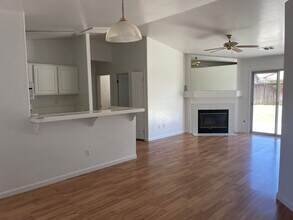 3410 Pecos Dr in Bakersfield, CA - Building Photo - Building Photo