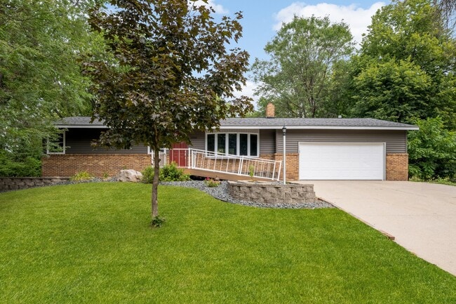 property at 11004 Oak Knoll Ter N