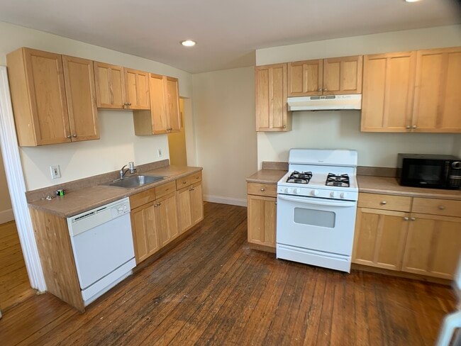 68 Pleasant St, Unit 1-64
