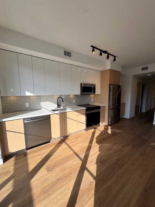 1640 NE 125th St, Unit 522 in North Miami, FL - Foto de edificio