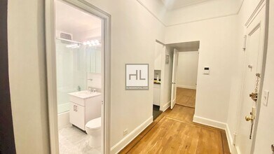 EAST 81 STREET in New York, NY - Building Photo - Building Photo