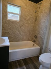 1987 SW 1st St in Des Moines, IA - Building Photo - Building Photo