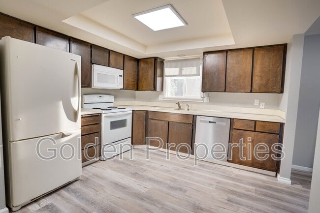 3703 E Pine Hill Dr in Coeur d'Alene, ID - Building Photo - Building Photo