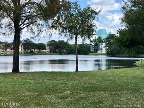 3640 N 56th Ave-Unit -Apt 412 in Hollywood, FL - Building Photo - Building Photo
