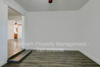 514 Freiling in San Antonio, TX - Building Photo - Building Photo