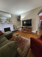 5544 Wilkins Ave in Pittsburgh, PA - Building Photo - Building Photo