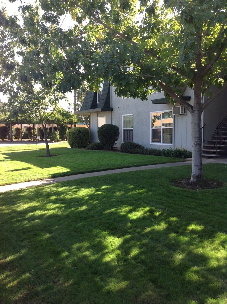 Cambridge Gardens Apartments in Rancho Cordova, CA