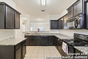 6023 Pleasant Lake in San Antonio, TX - Foto de edificio - Building Photo