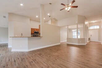 2082 Petit Ct in Apopka, FL - Building Photo - Building Photo