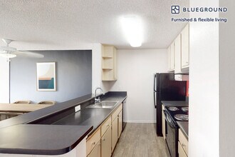 3883 Ingraham St, Unit SI FL2-ID642A in San Diego, CA - Foto de edificio - Building Photo