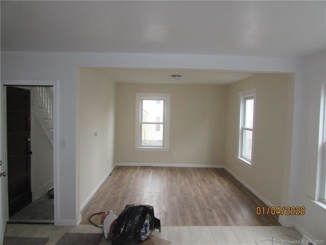22 5th St-Unit -1 in Waterbury, CT - Building Photo - Building Photo