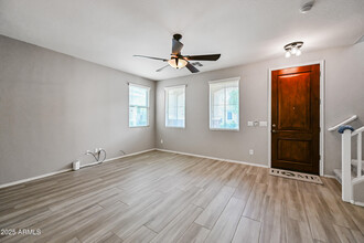 10043 E Isabella Ave in Mesa, AZ - Building Photo - Building Photo