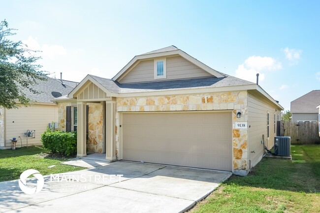 9138 Vondel Park in Converse, TX - Building Photo - Building Photo