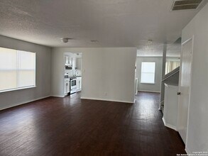 11127 Ballard Peak, Unit 10556-A in San Antonio, TX - Building Photo - Building Photo