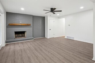 7626 Dentcrest Dr in Dallas, TX - Building Photo - Building Photo