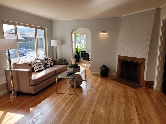 297 San Anselmo Ave N in San Bruno, CA - Building Photo - Building Photo