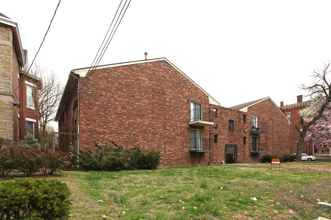 Park Central Apartments in Louisville, KY - Building Photo