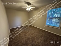 3542 Cave Springs Ave in Bowling Green, KY - Foto de edificio - Building Photo