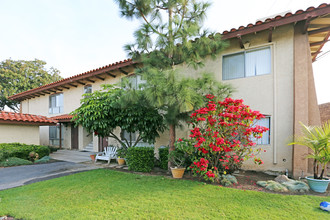 Castilian Park Apartments in Orange, CA - Building Photo - Building Photo