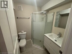 211 Cranbrook St in Kitchener, ON - Building Photo - Building Photo