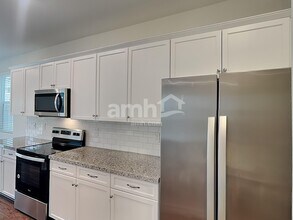 6131 Sierra Blue Ct in Las Vegas, NV - Building Photo - Building Photo