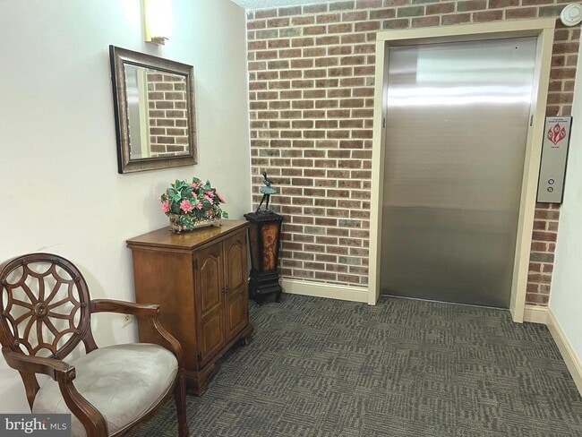 15300 Beaverbrook Ct in Silver Spring, MD - Building Photo - Building Photo
