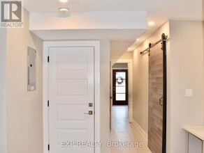 3 Spring Ln in Brantford, ON - Building Photo - Building Photo