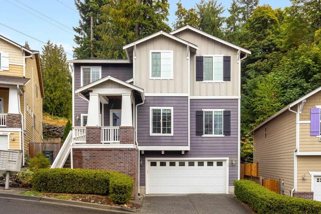 4152 240 Pl SE in Bothell, WA - Building Photo