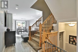 4484 Virtue Ct in Burlington, ON - Building Photo - Building Photo