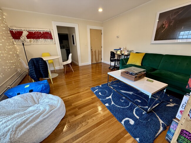 300 Benefit St, Unit 7 in Providence, RI - Building Photo - Building Photo