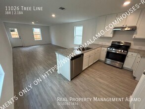 11026 Tree Line in San Antonio, TX - Building Photo - Building Photo