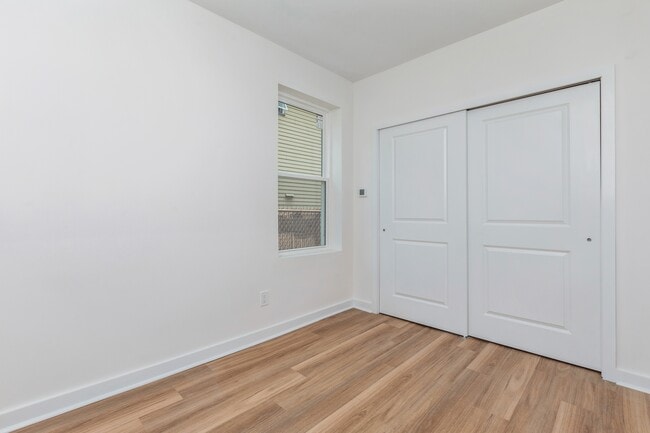 164 Glenwood Ave, Unit 102 in Bloomfield, NJ - Building Photo - Building Photo