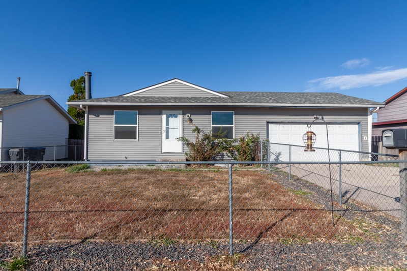 1118 S Cribbon Ave in Cheyenne, WY - Building Photo