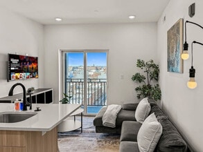 2400 E Huntingdon St in Philadelphia, PA - Building Photo - Building Photo